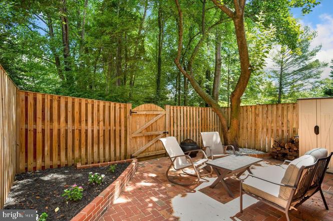 TOWNES OF WAKEFIELD - Residential