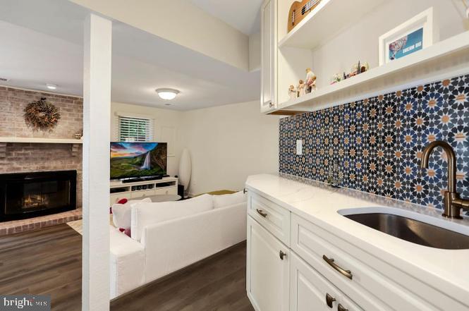 TOWNES OF WAKEFIELD - Residential