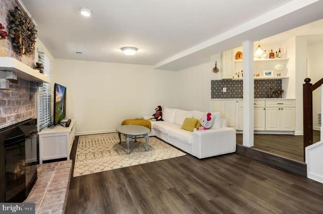 TOWNES OF WAKEFIELD - Residential