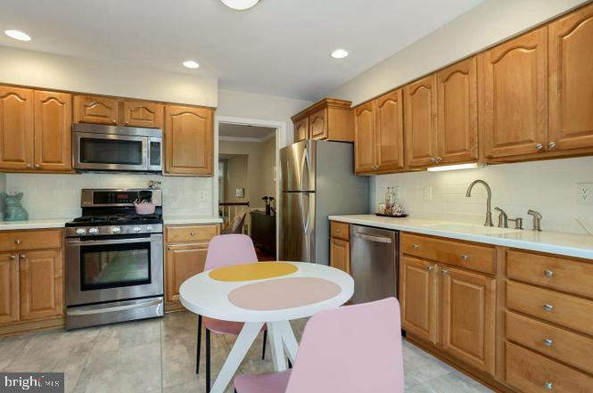 TOWNES OF WAKEFIELD - Residential