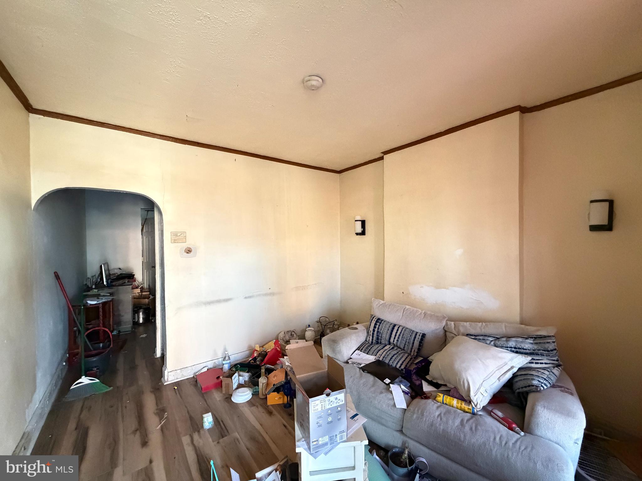 910 N DUKELAND STREET