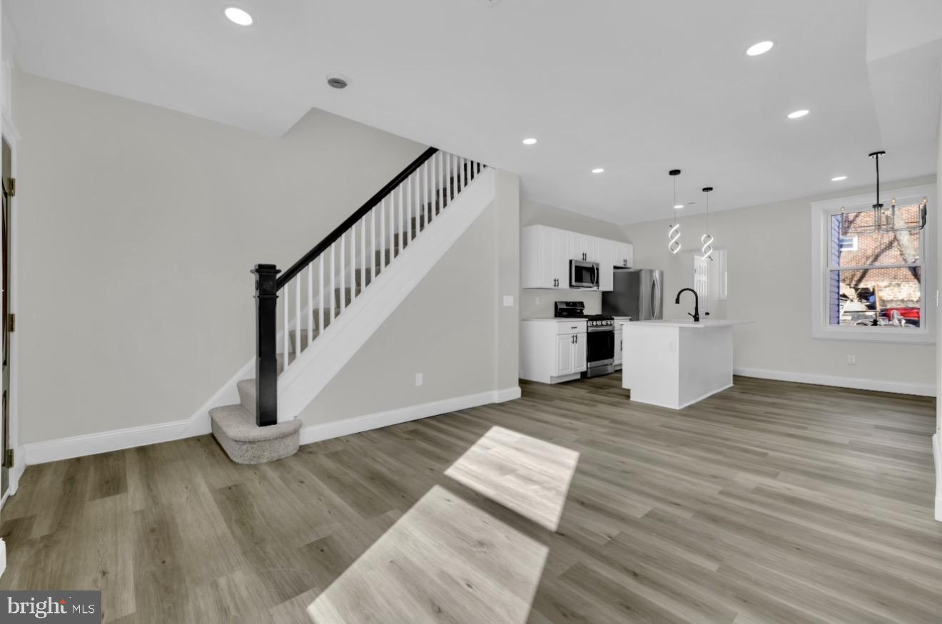 WAVERLY - Residential