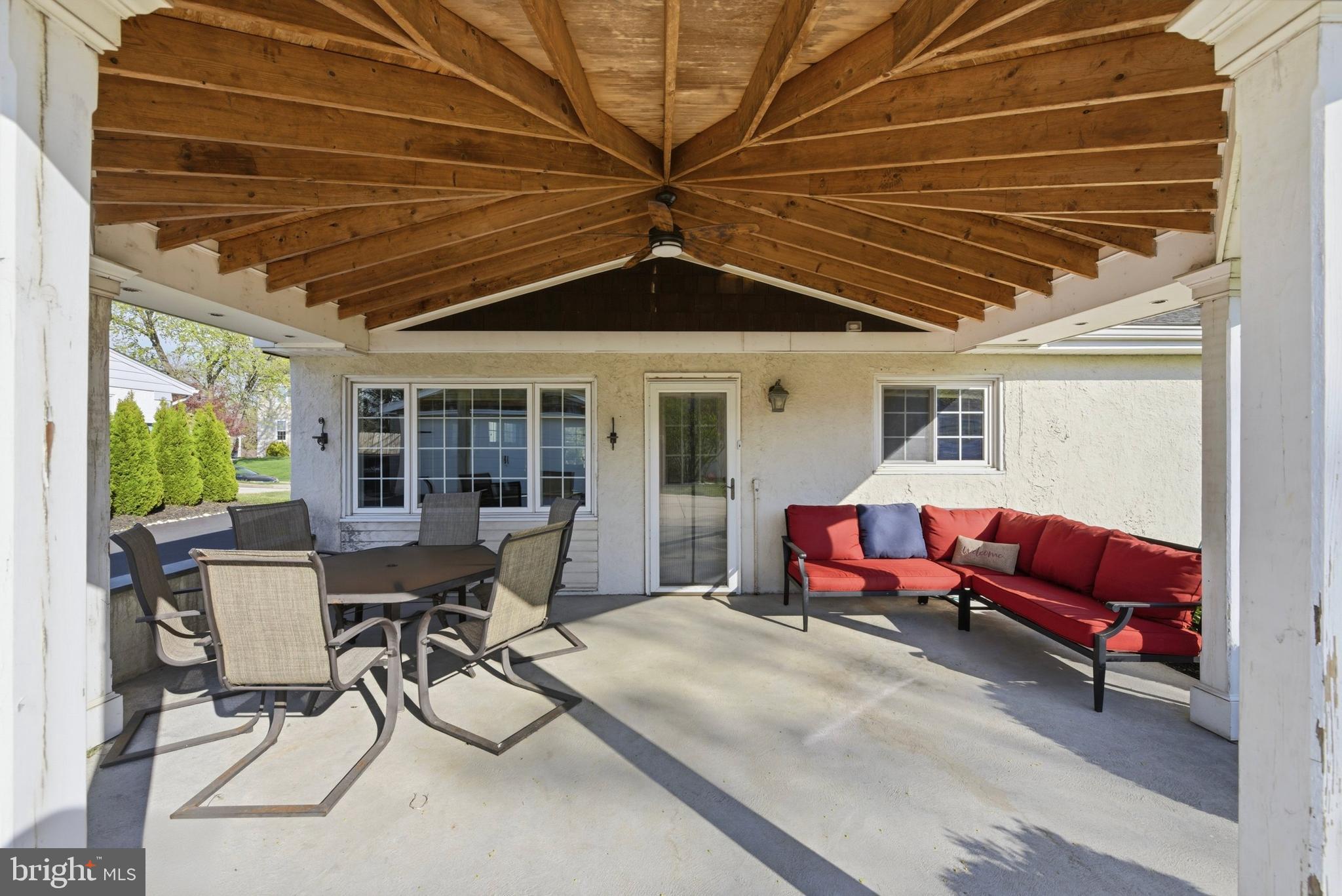 SCHOOL SIDE MANOR - Residential