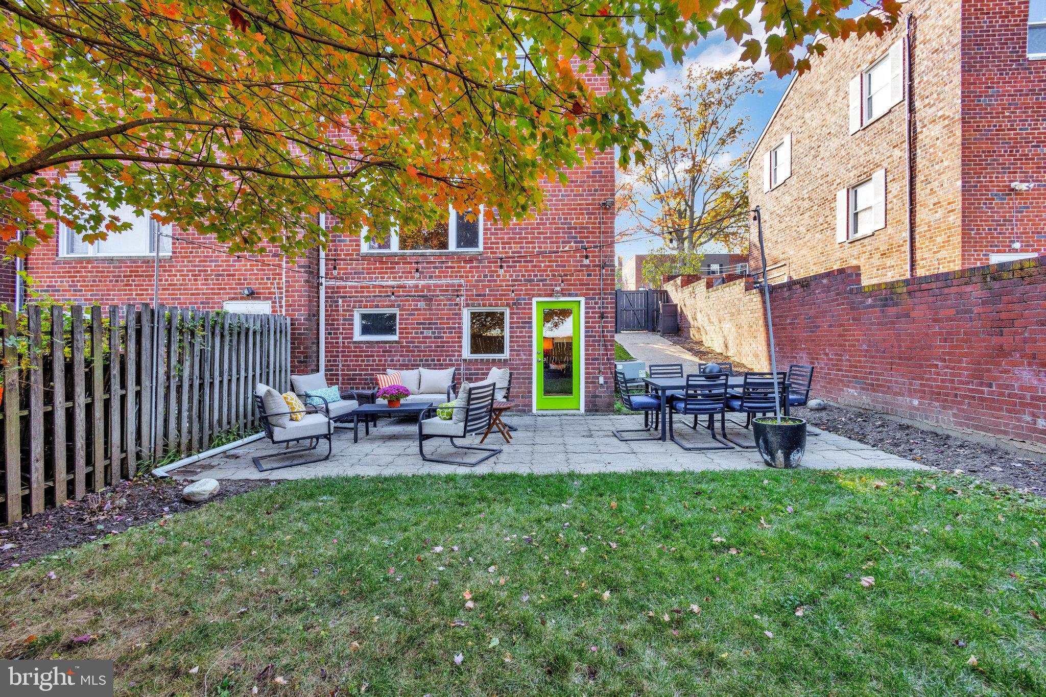 WARWICK VILLAGE - Residential