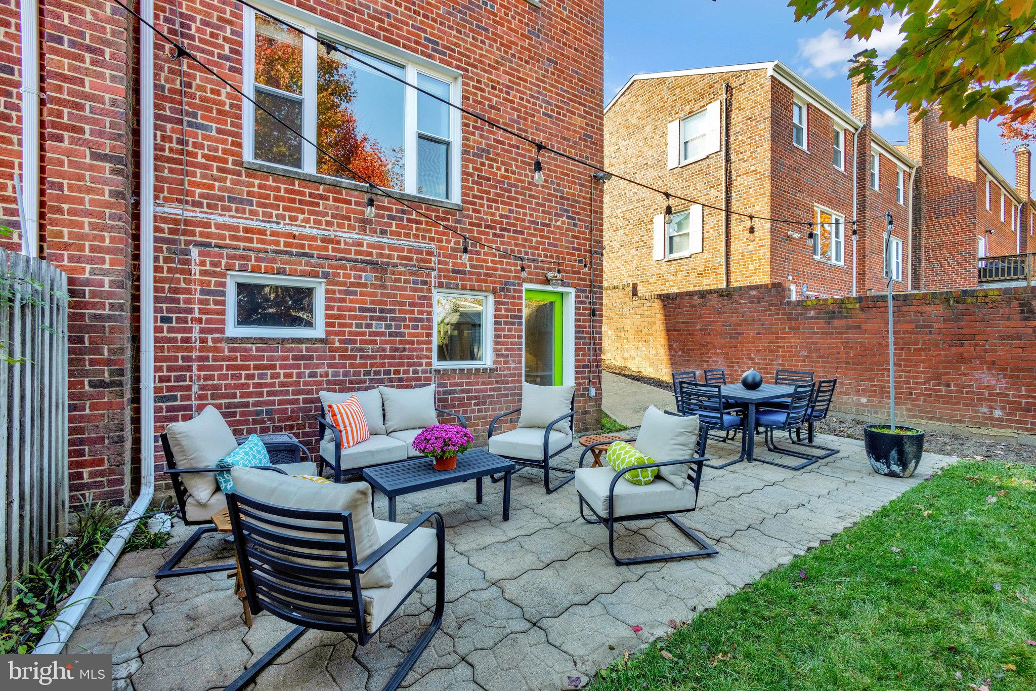 WARWICK VILLAGE - Residential