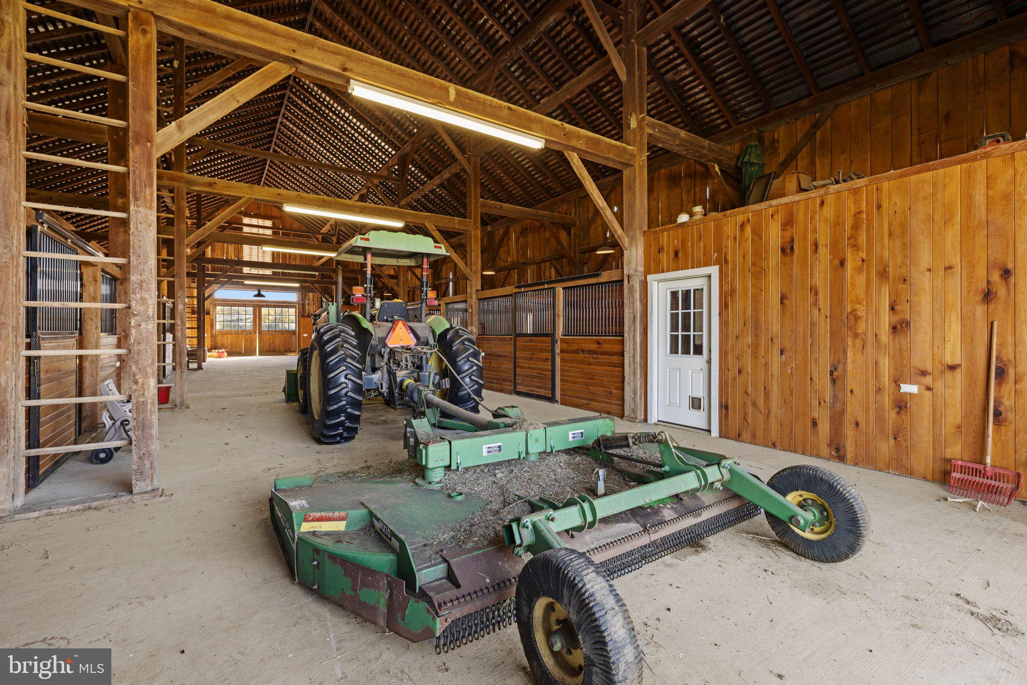 RUSSELL - Residential