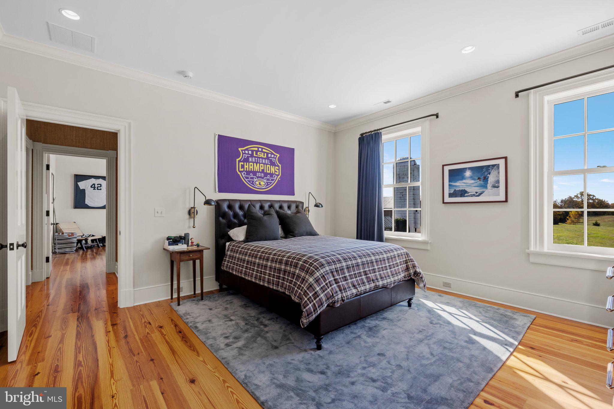 RUSSELL - Residential