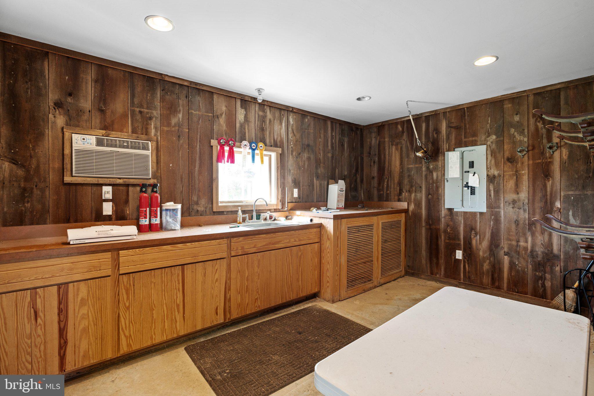 RUSSELL - Residential