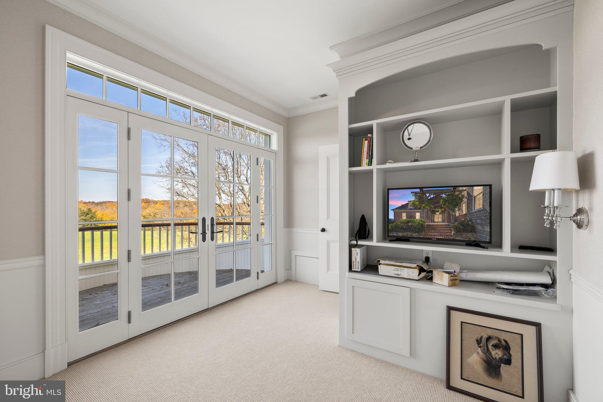 RUSSELL - Residential