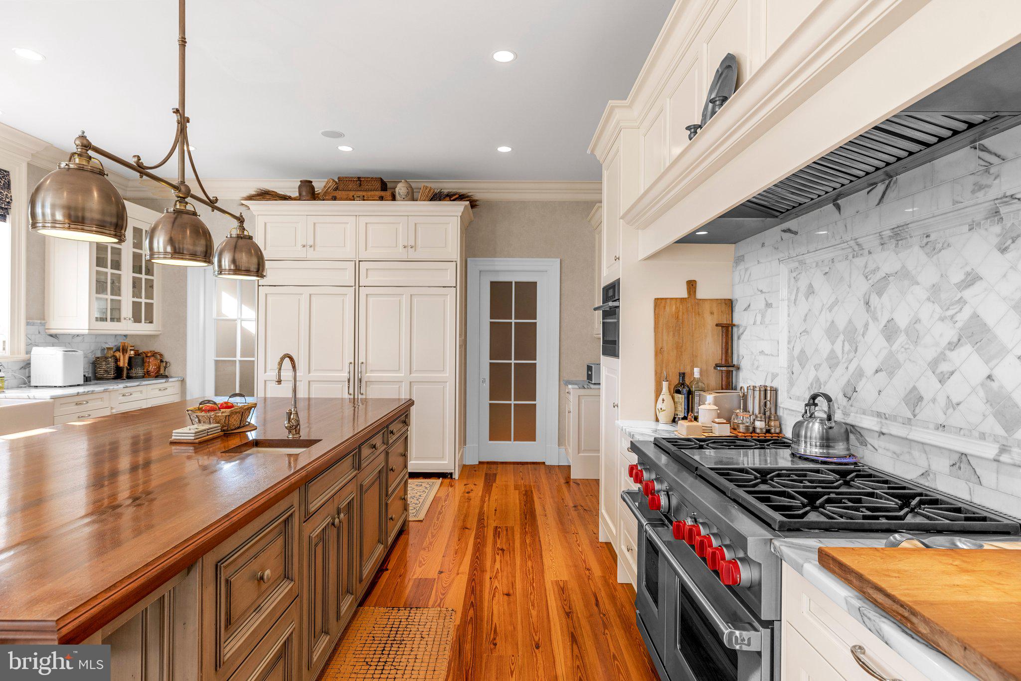 RUSSELL - Residential