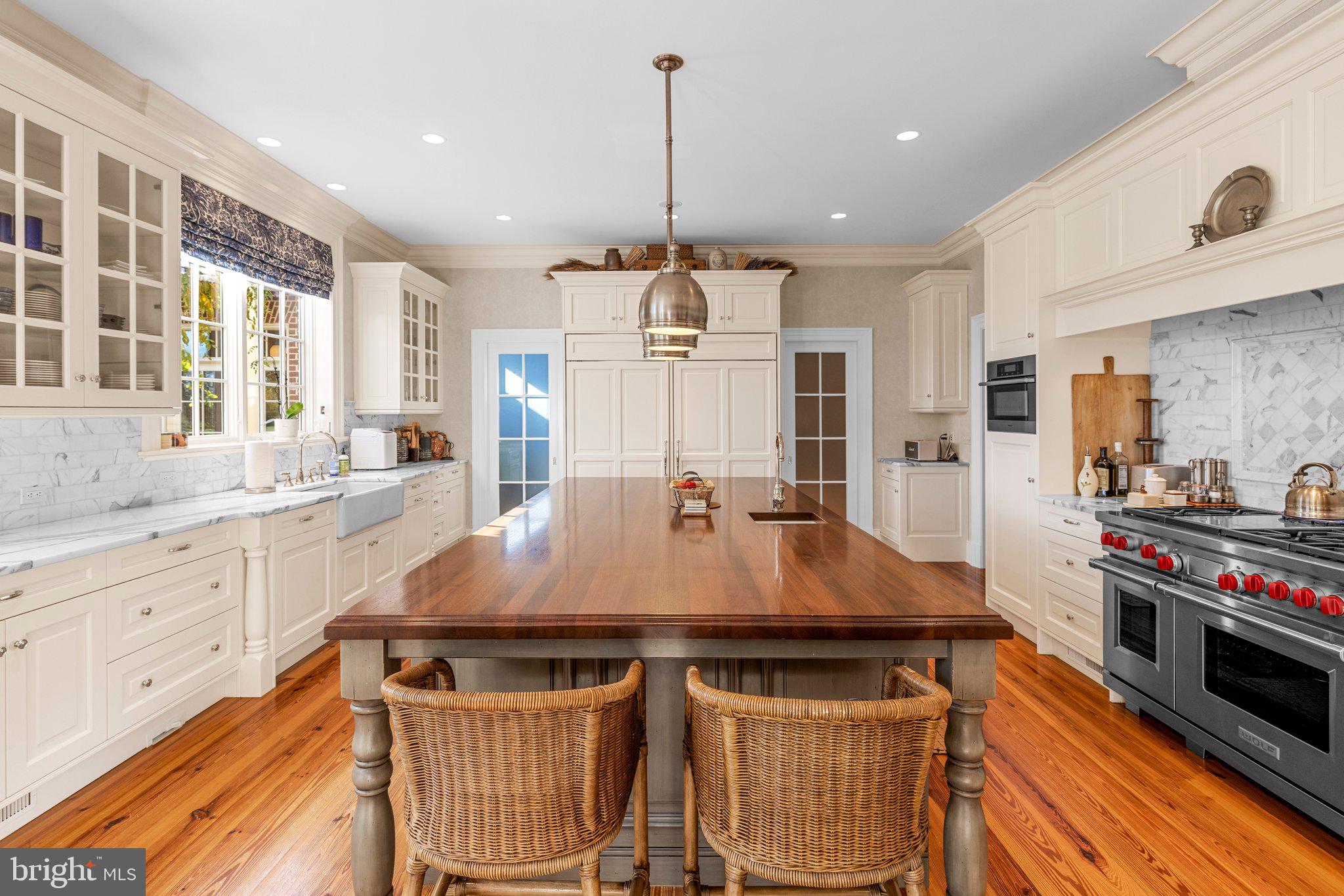 RUSSELL - Residential