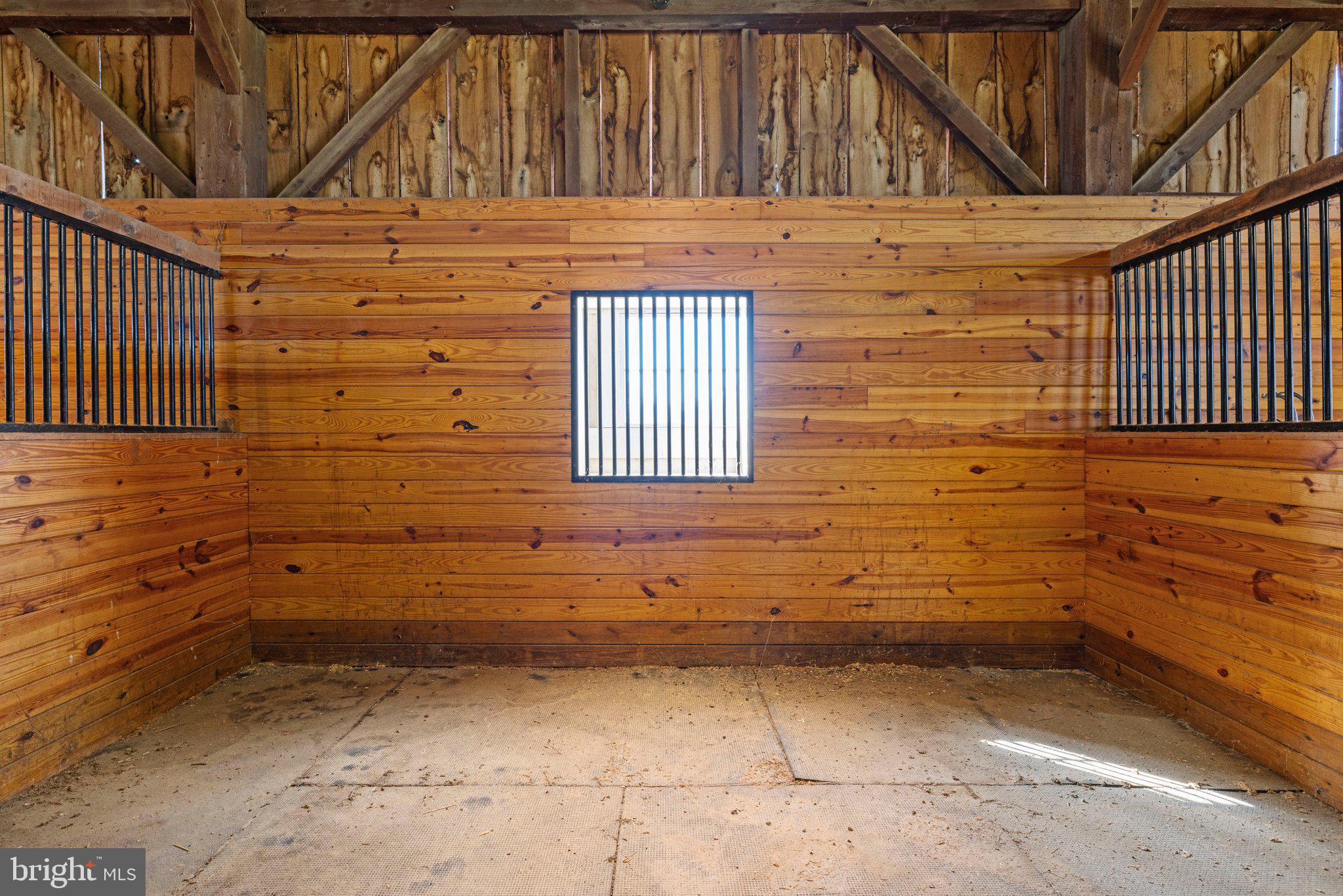 RUSSELL - Residential