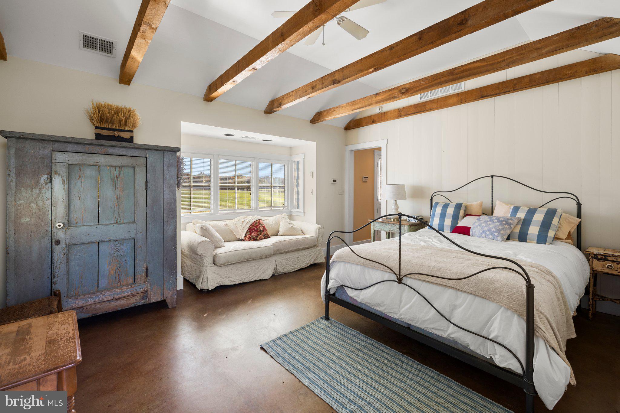 RUSSELL - Residential