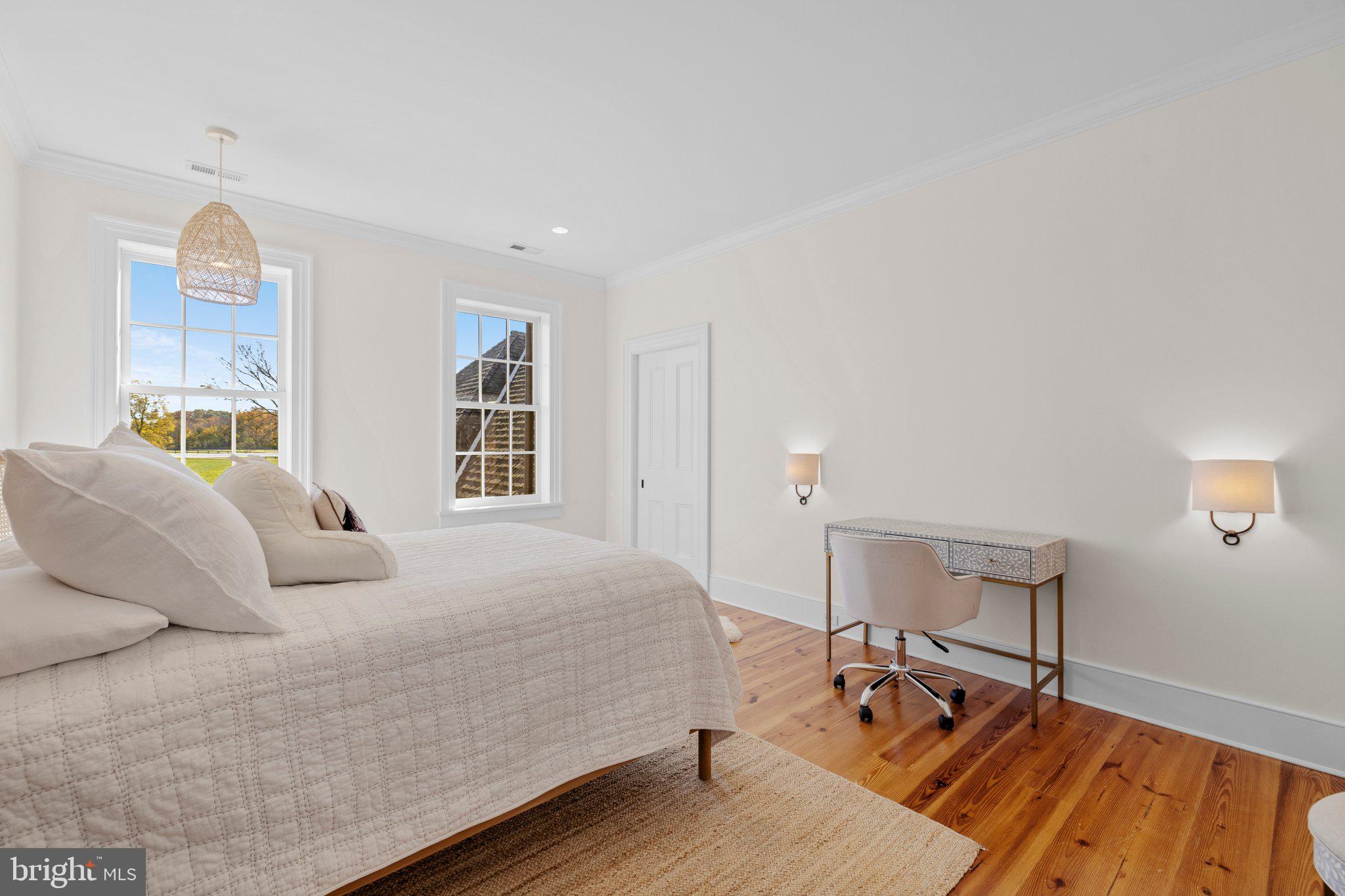 RUSSELL - Residential