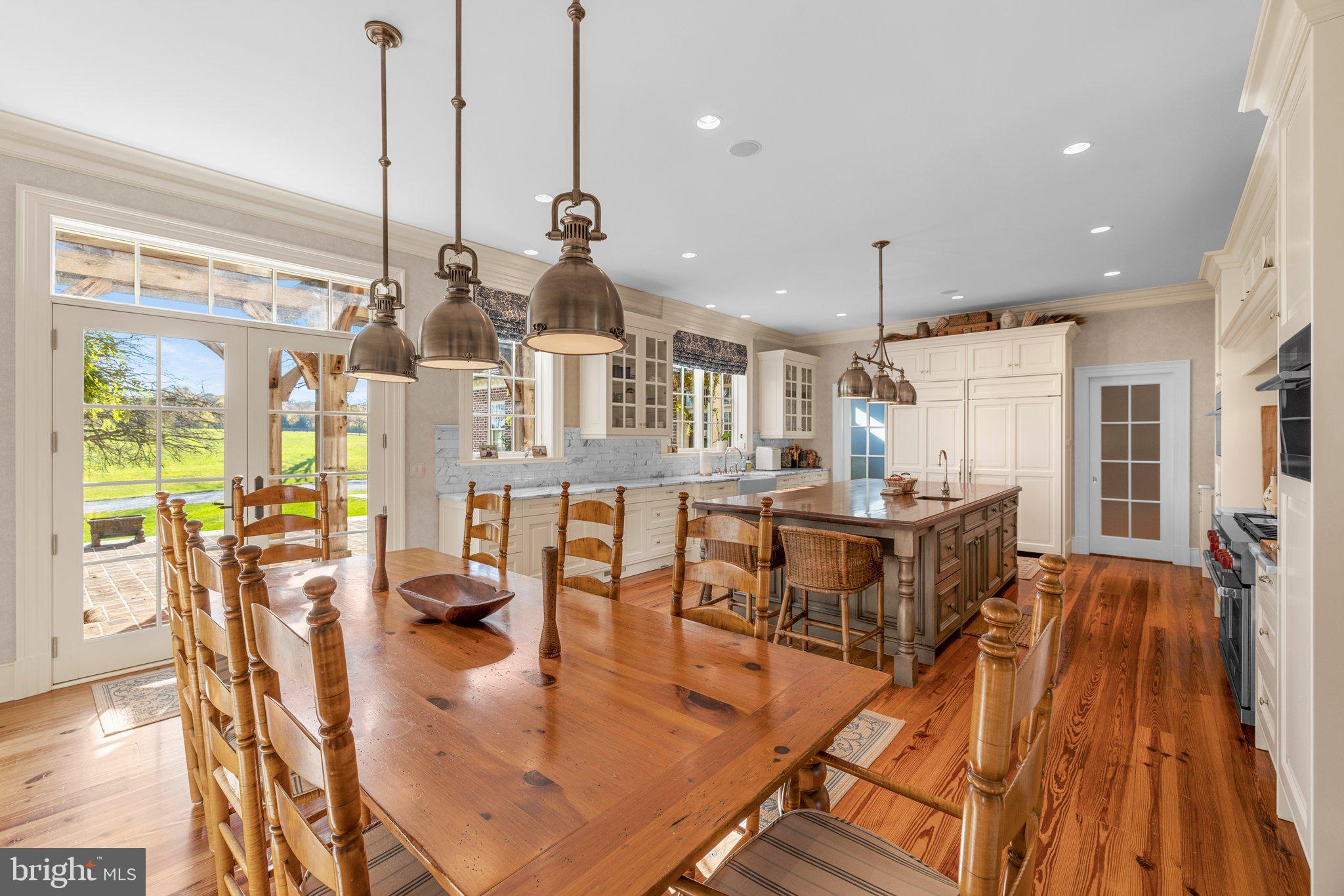 RUSSELL - Residential