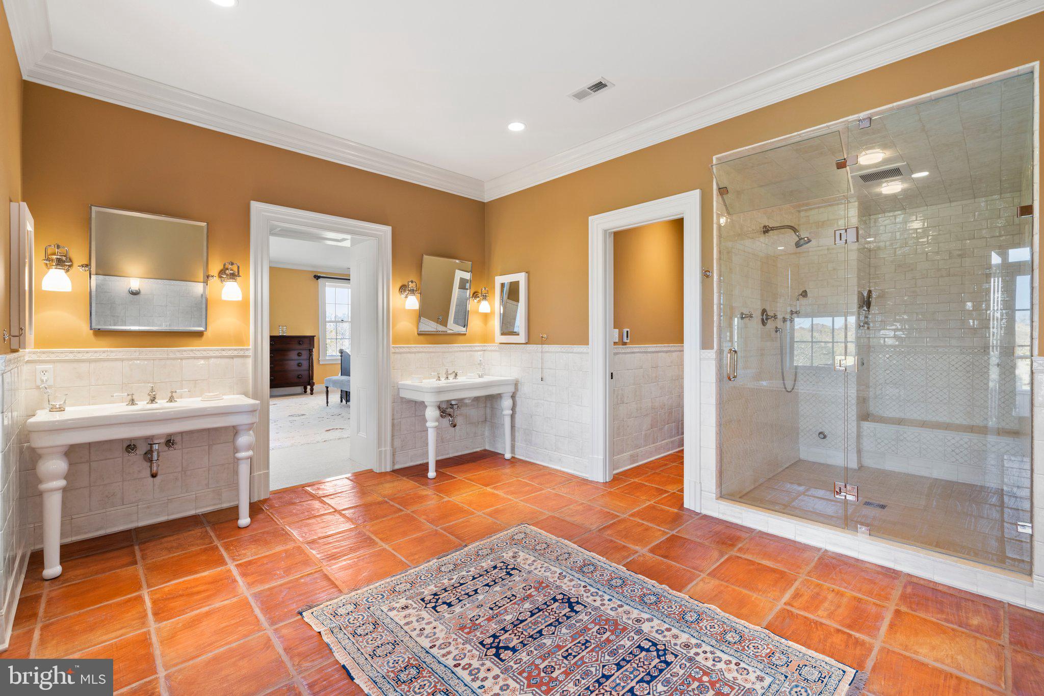 RUSSELL - Residential