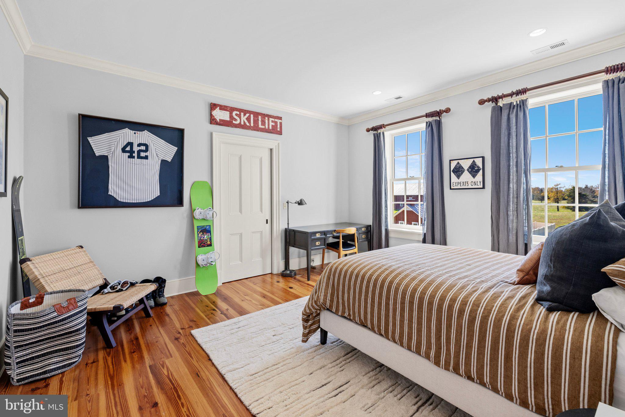 RUSSELL - Residential