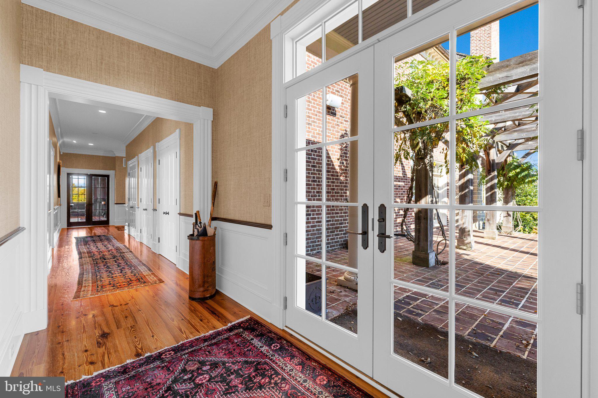 RUSSELL - Residential