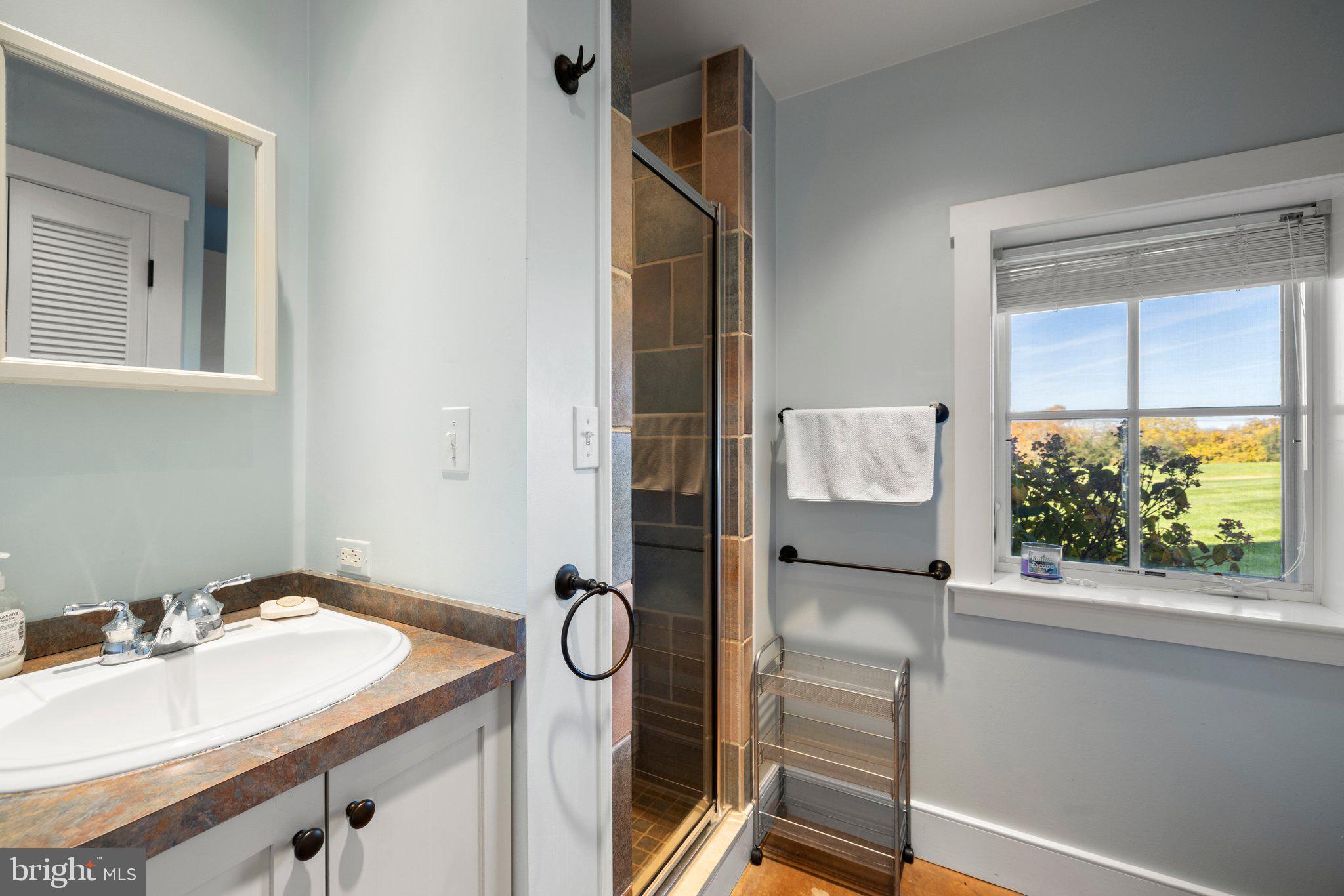 RUSSELL - Residential