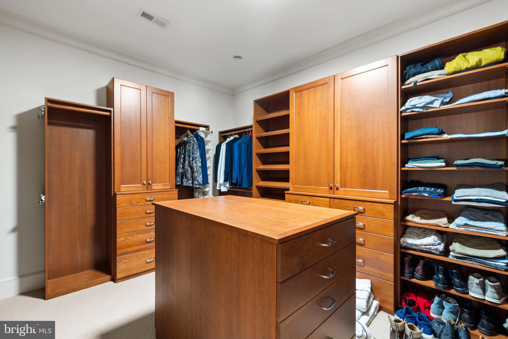 RUSSELL - Residential