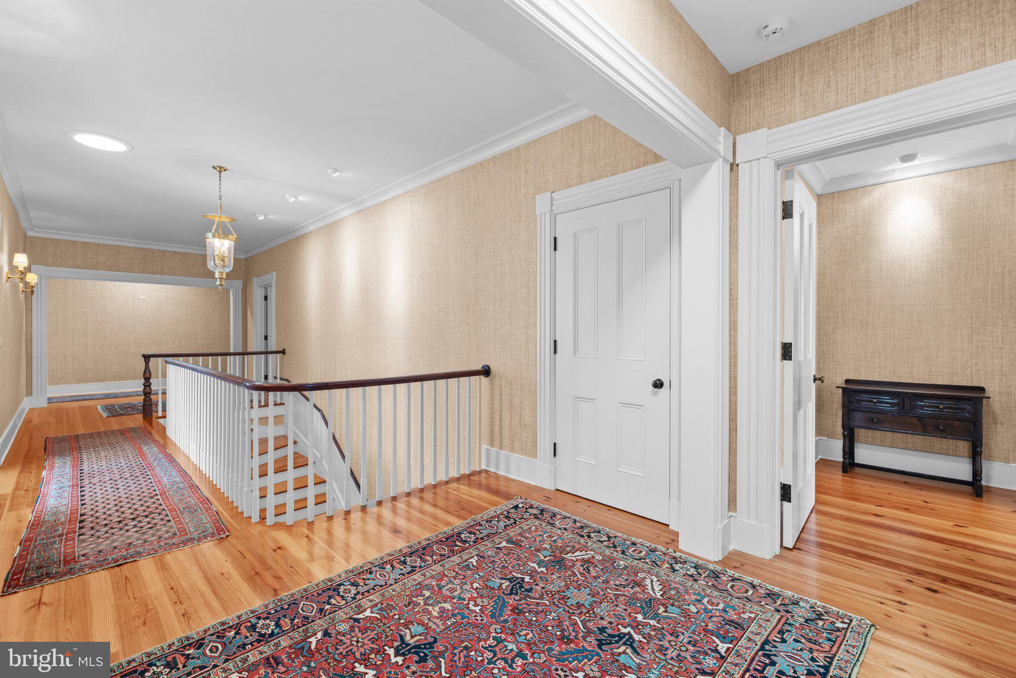 RUSSELL - Residential