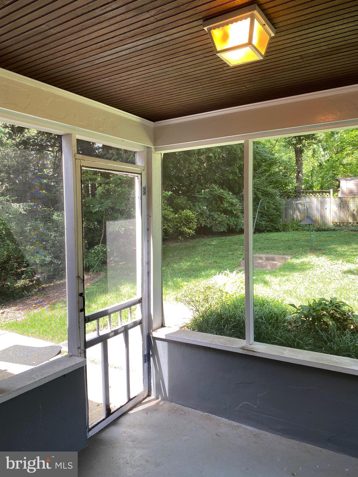 SILVER SPRING - Residential Lease