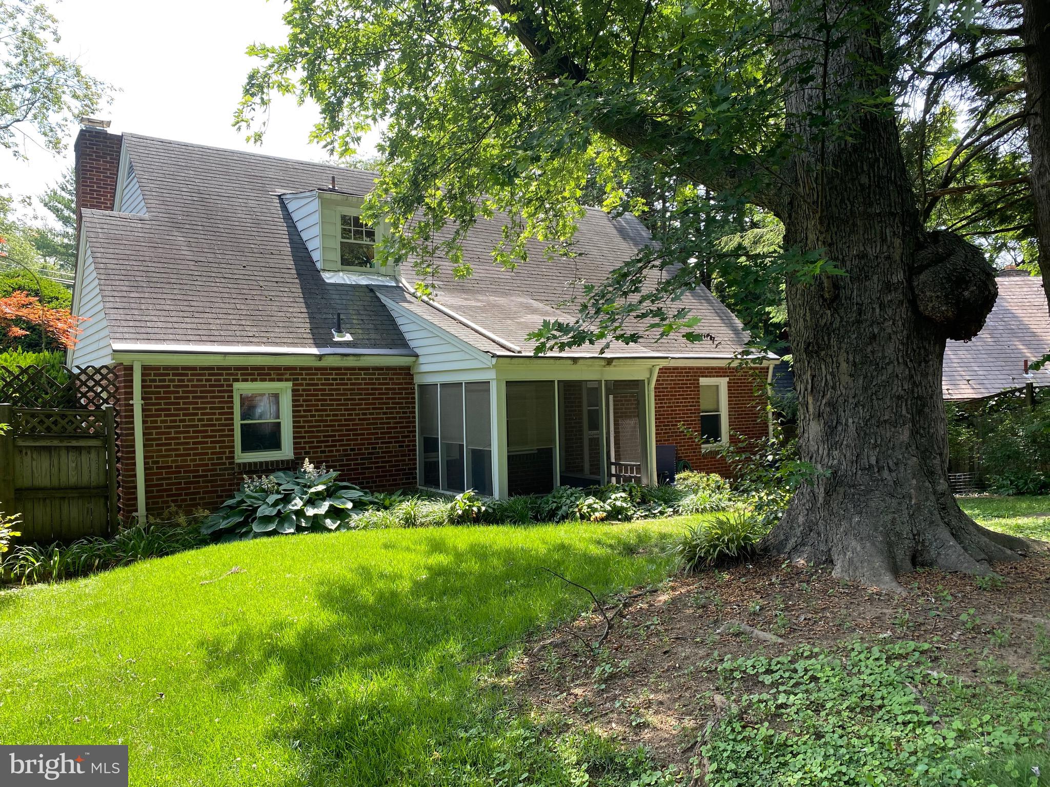 SILVER SPRING - Residential Lease