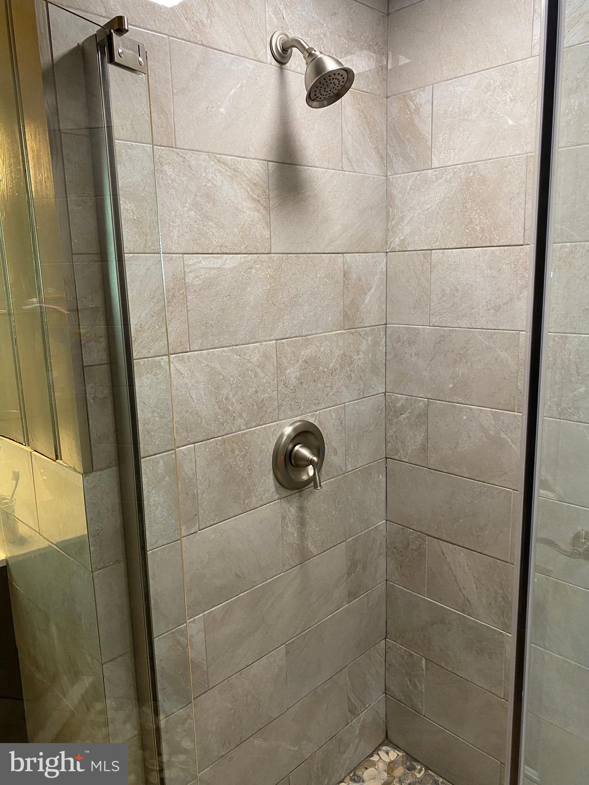 SILVER SPRING - Residential Lease