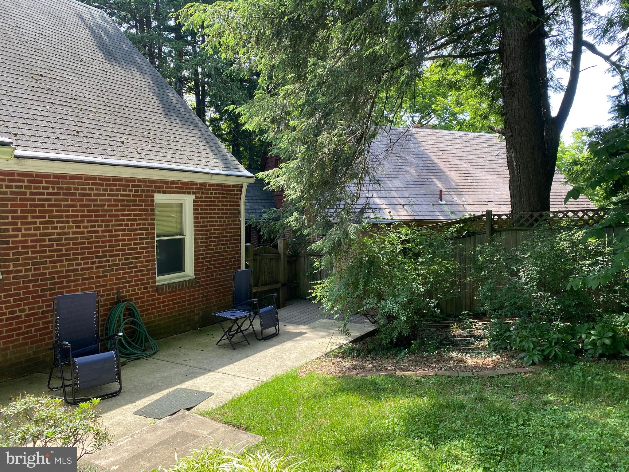 SILVER SPRING - Residential Lease