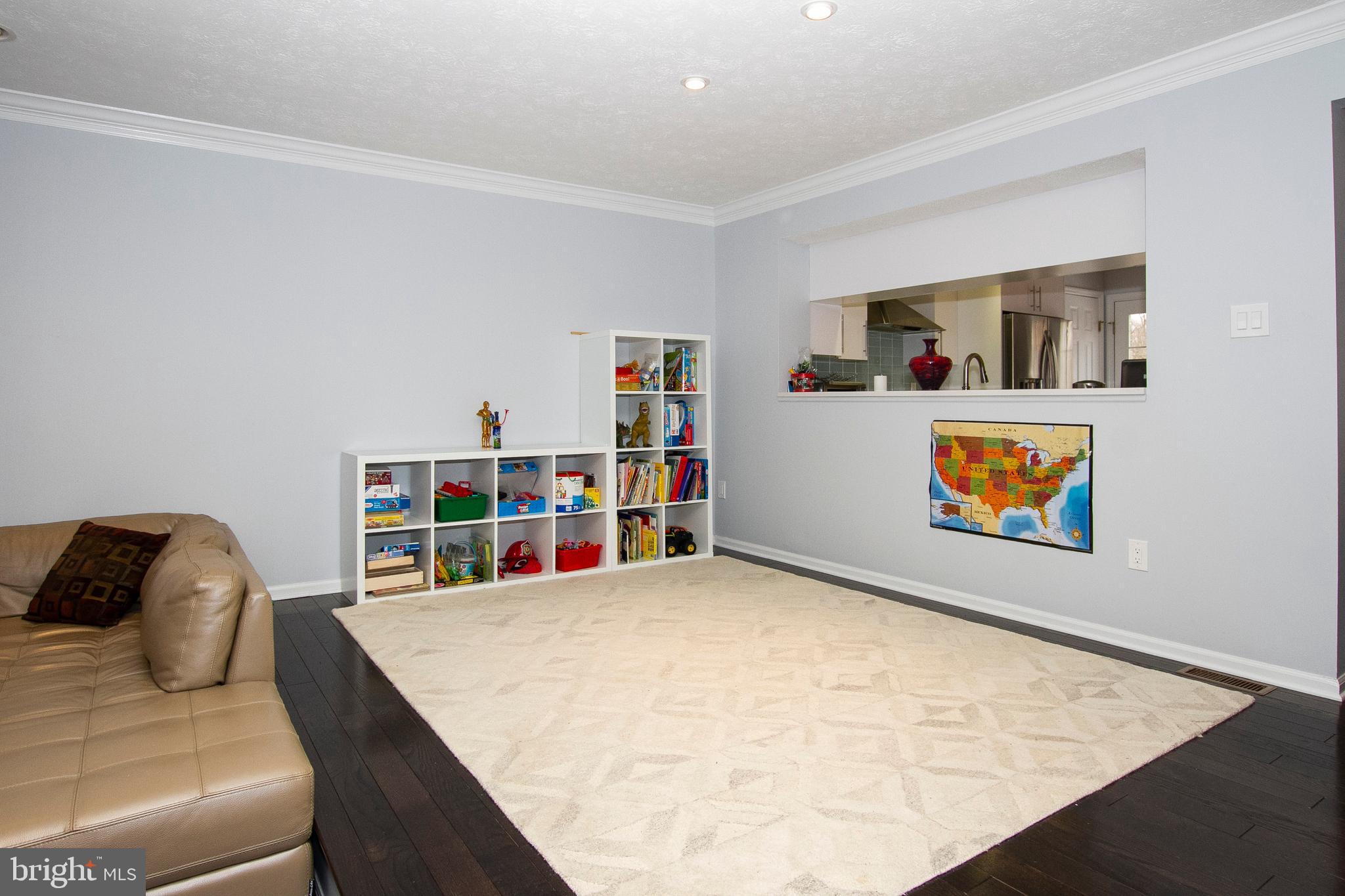 GREENSPRING EAST - Residential Lease