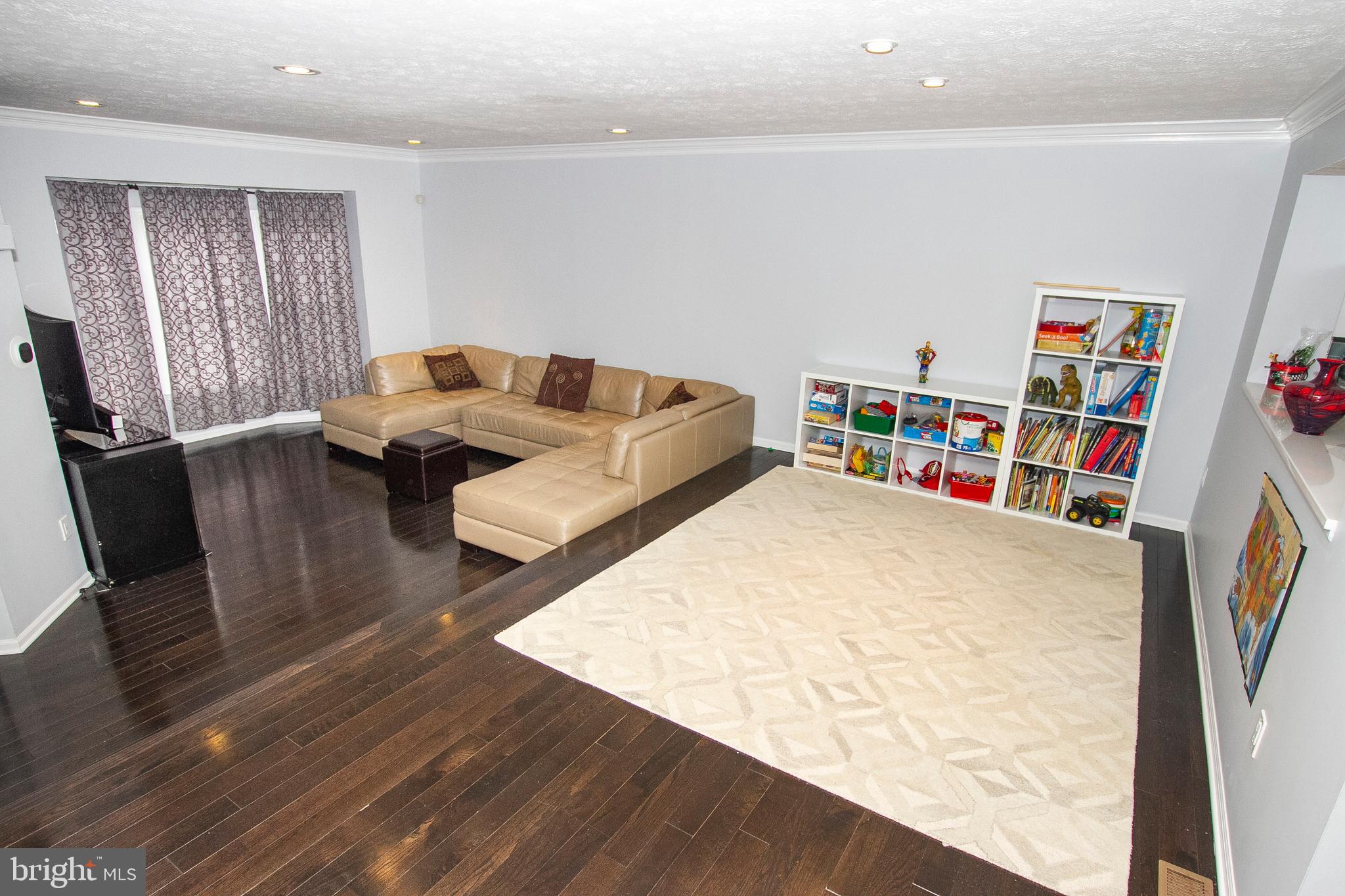 GREENSPRING EAST - Residential Lease