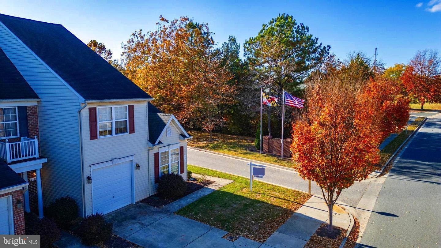 PATRIOT SQUARE - Residential