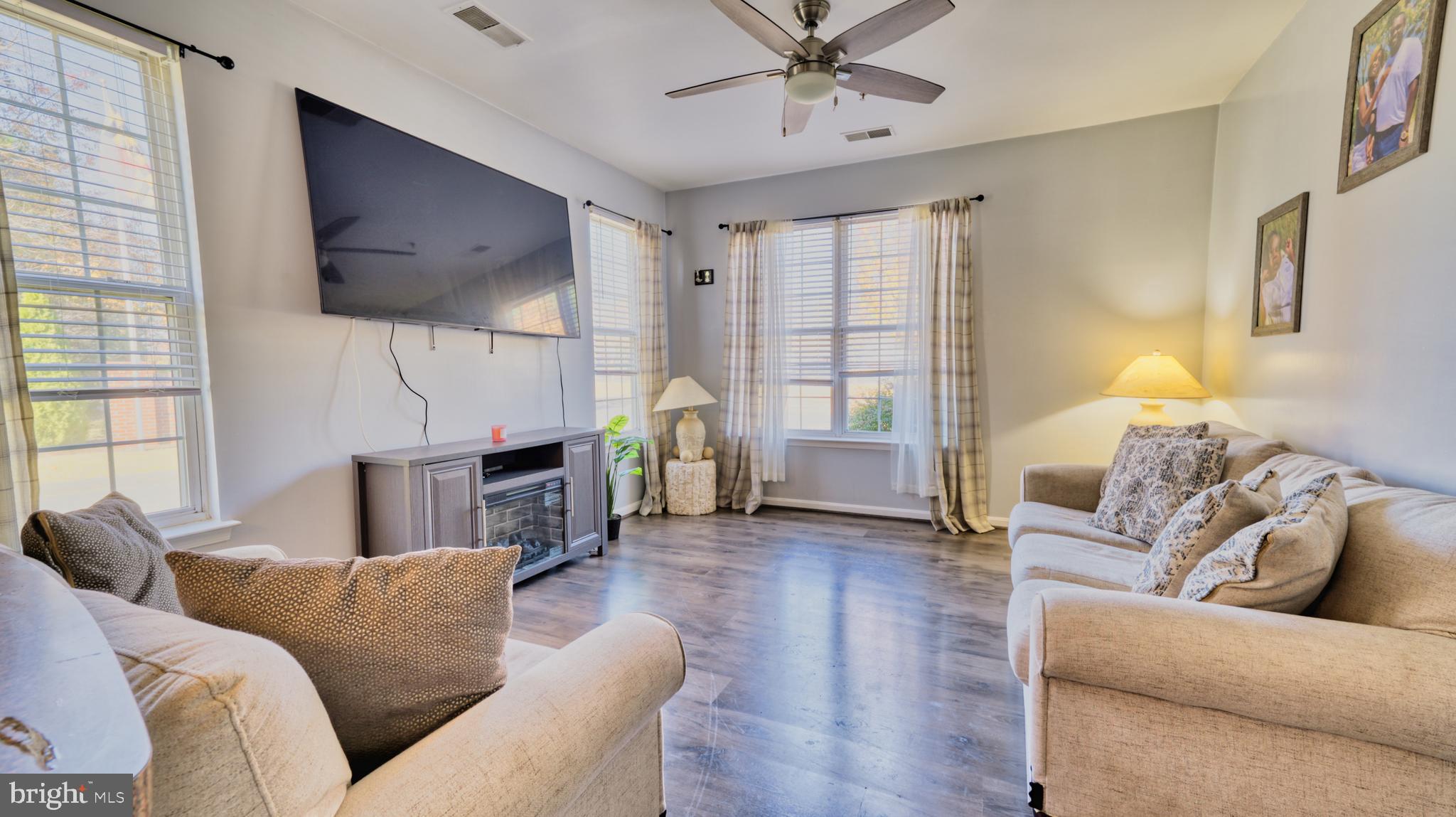 PATRIOT SQUARE - Residential