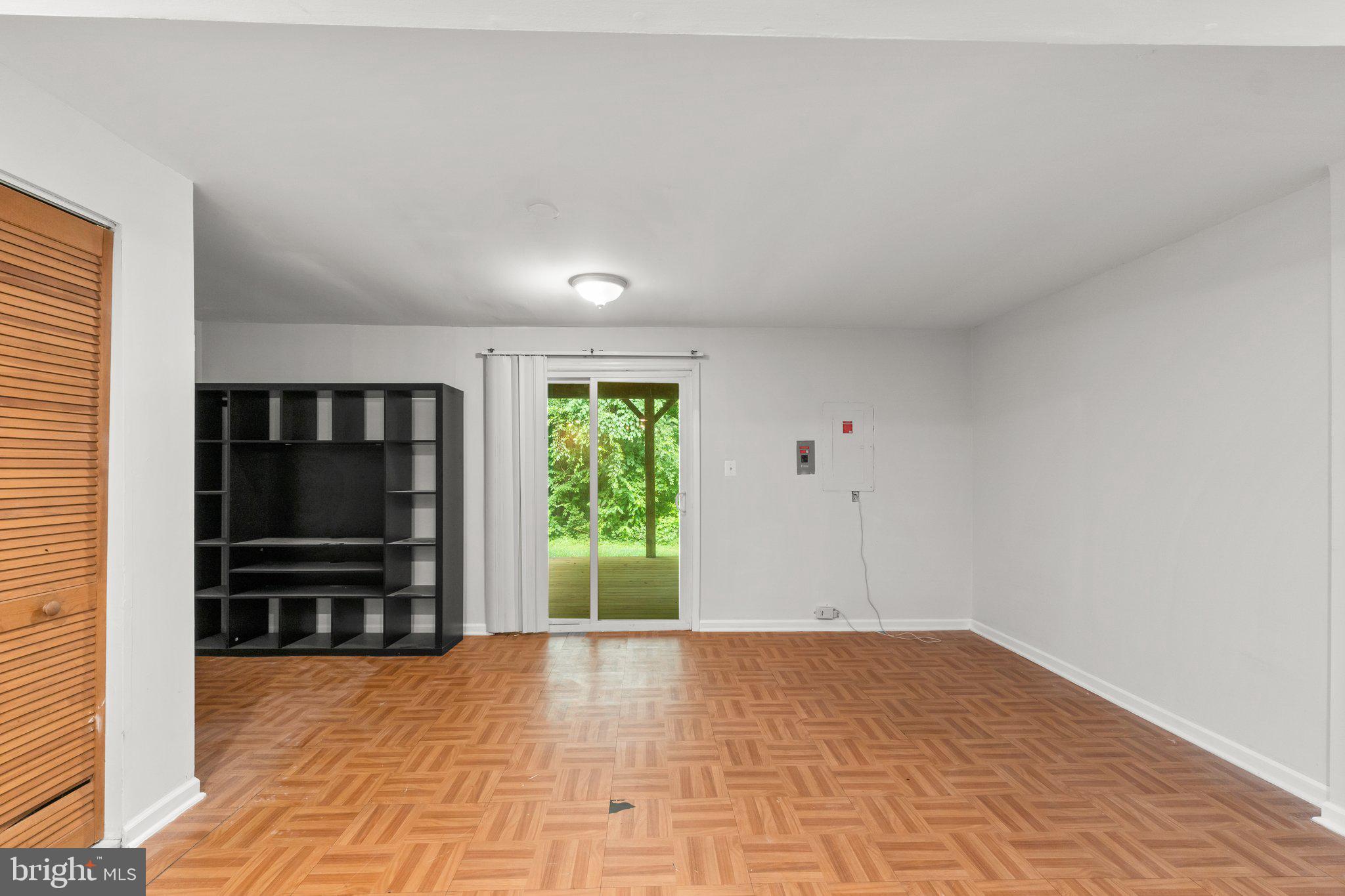 THE MEADOWS OF MANOR FARMS - Residential