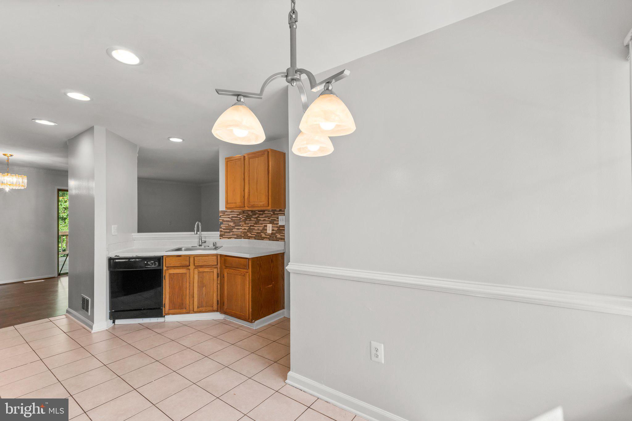 THE MEADOWS OF MANOR FARMS - Residential