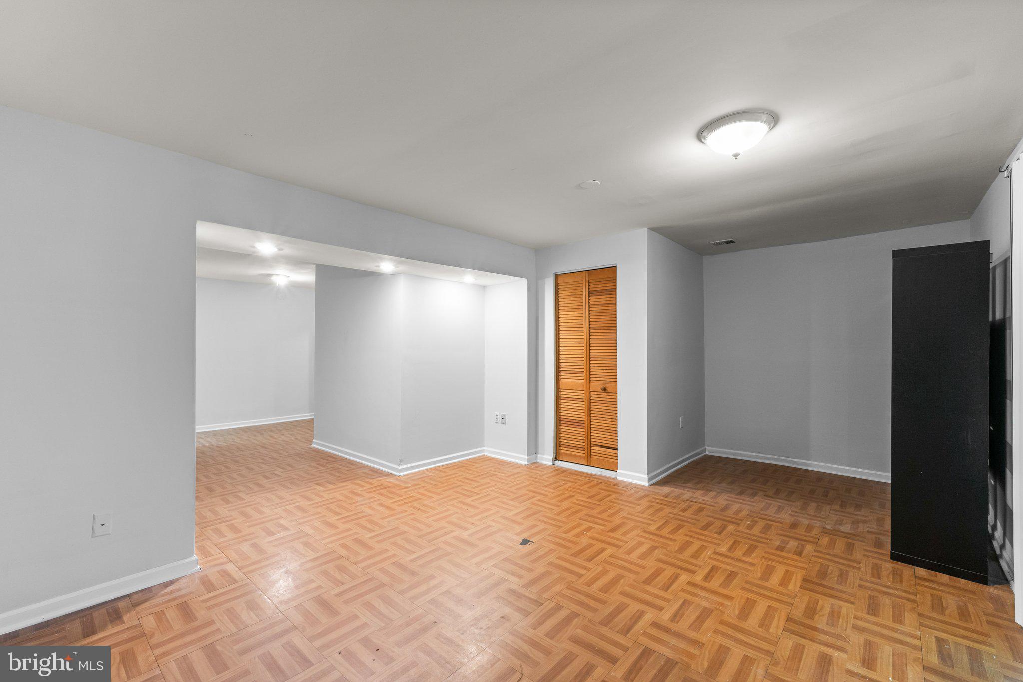 THE MEADOWS OF MANOR FARMS - Residential