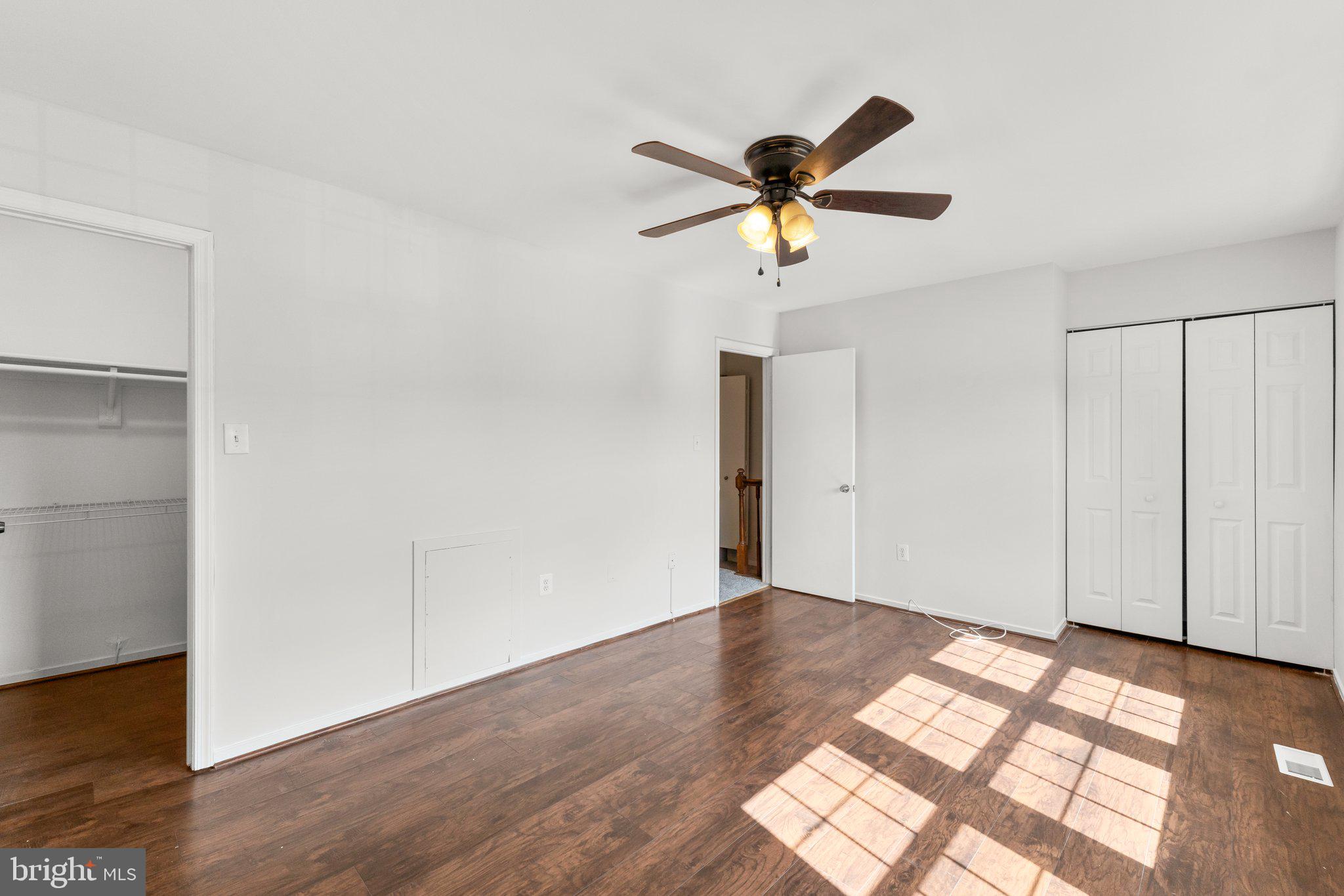 THE MEADOWS OF MANOR FARMS - Residential