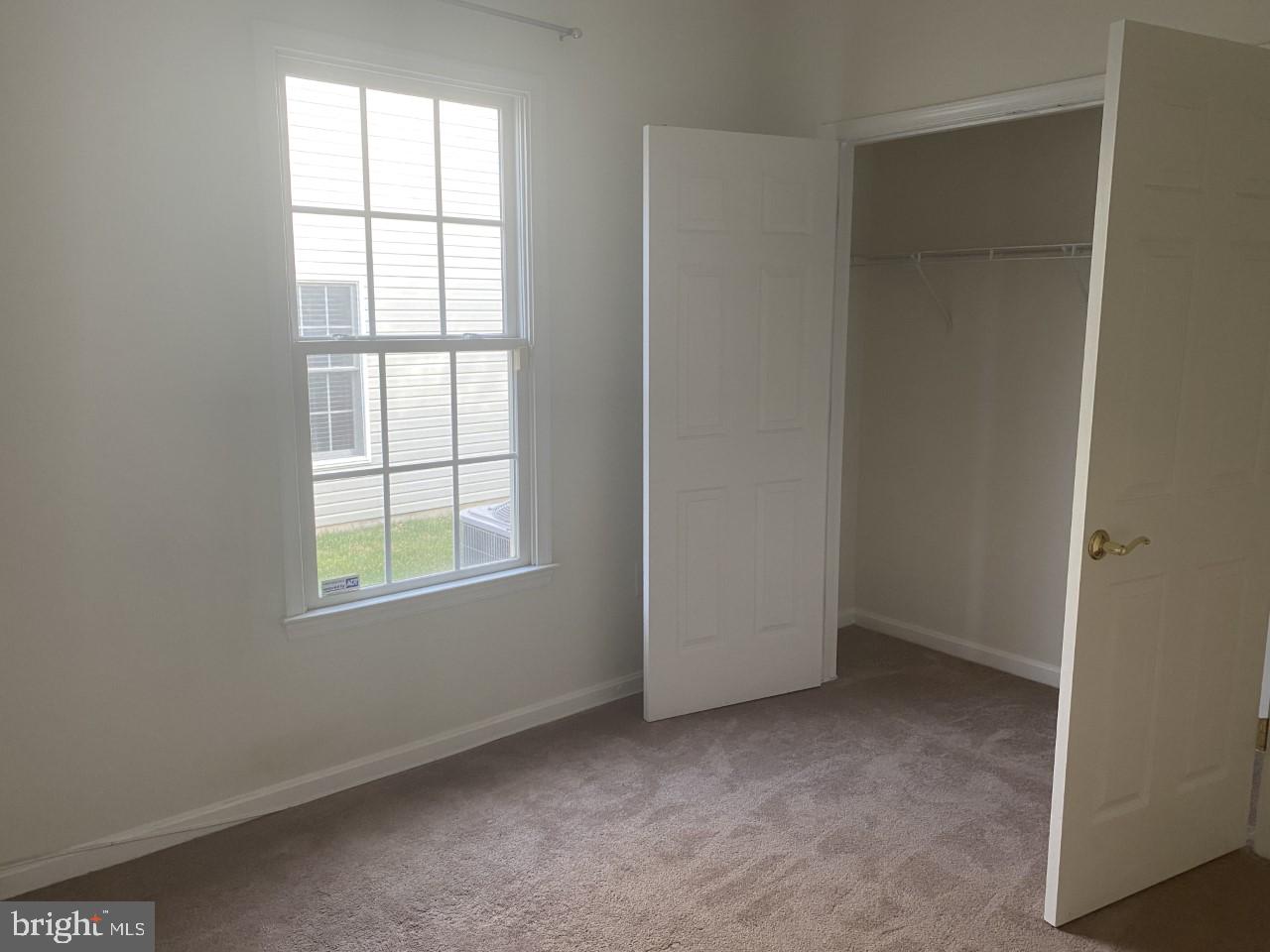 SALEM FIELDS - Residential Lease