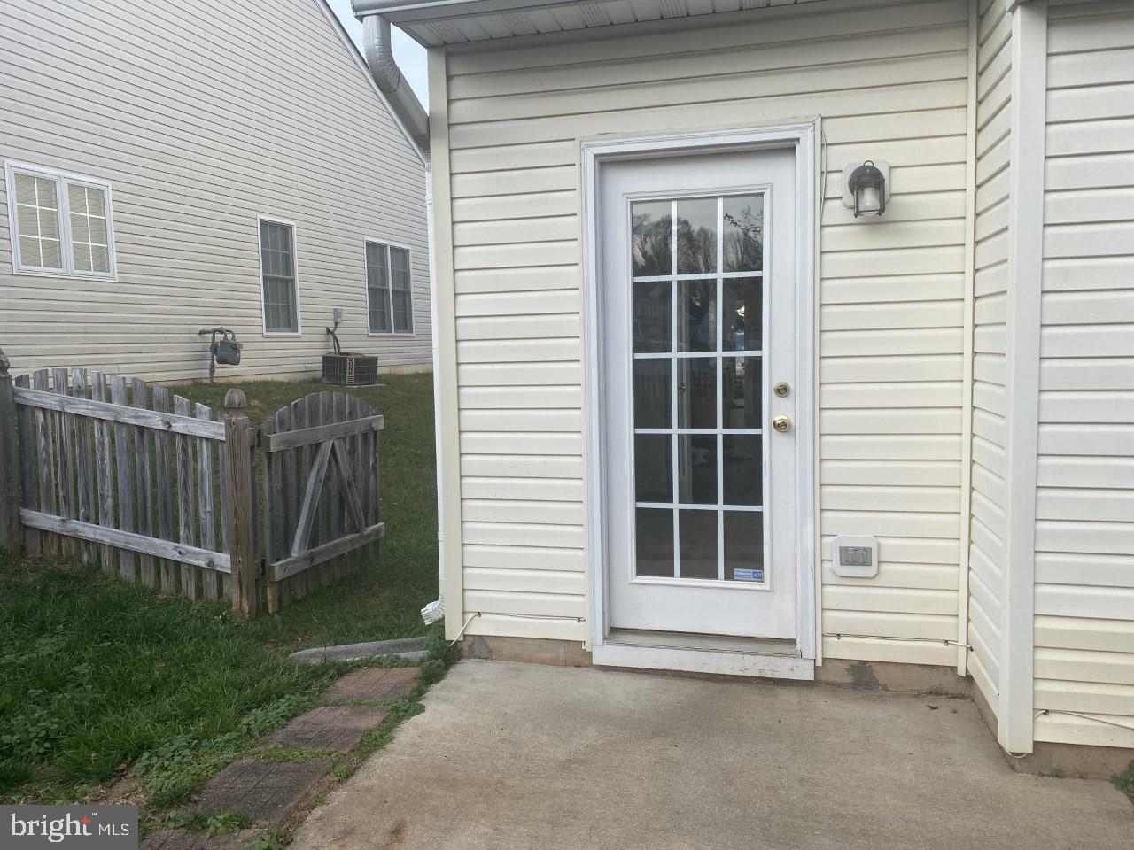 SALEM FIELDS - Residential Lease