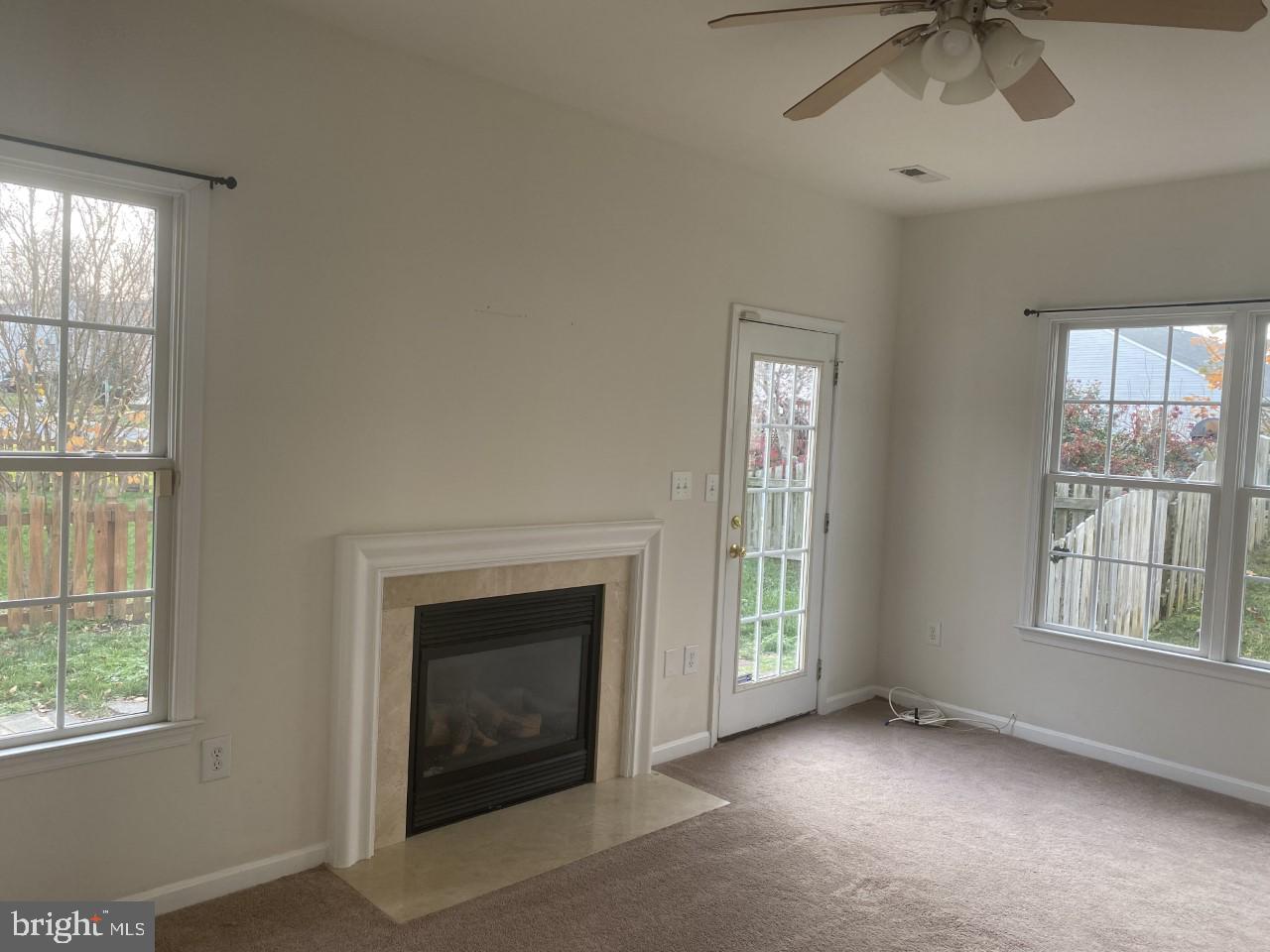 SALEM FIELDS - Residential Lease