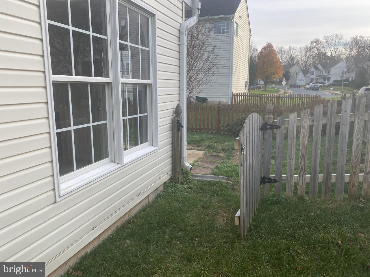 SALEM FIELDS - Residential Lease