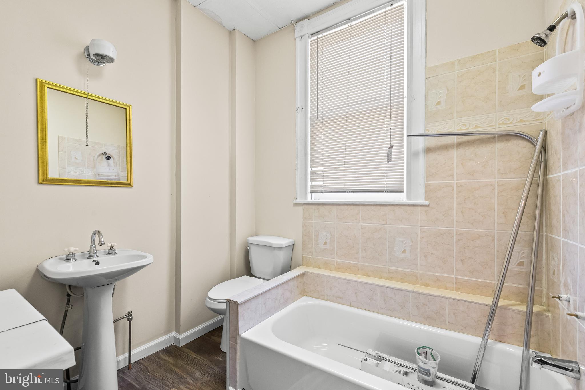 HAMILTON HEIGHTS - Residential Income