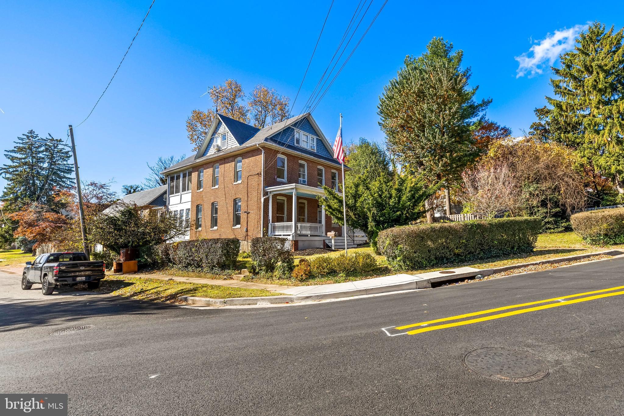 HAMILTON HEIGHTS - Residential Income