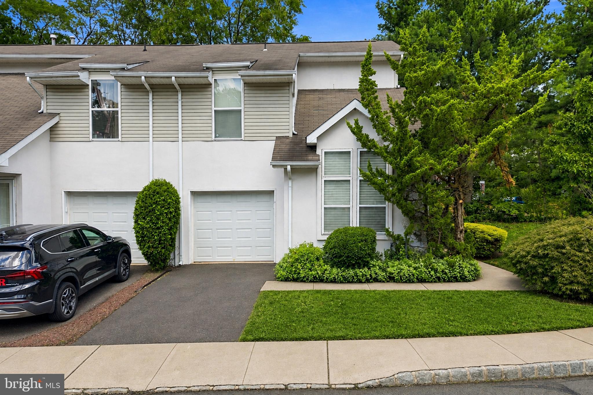 24 PARKSIDE DRIVE