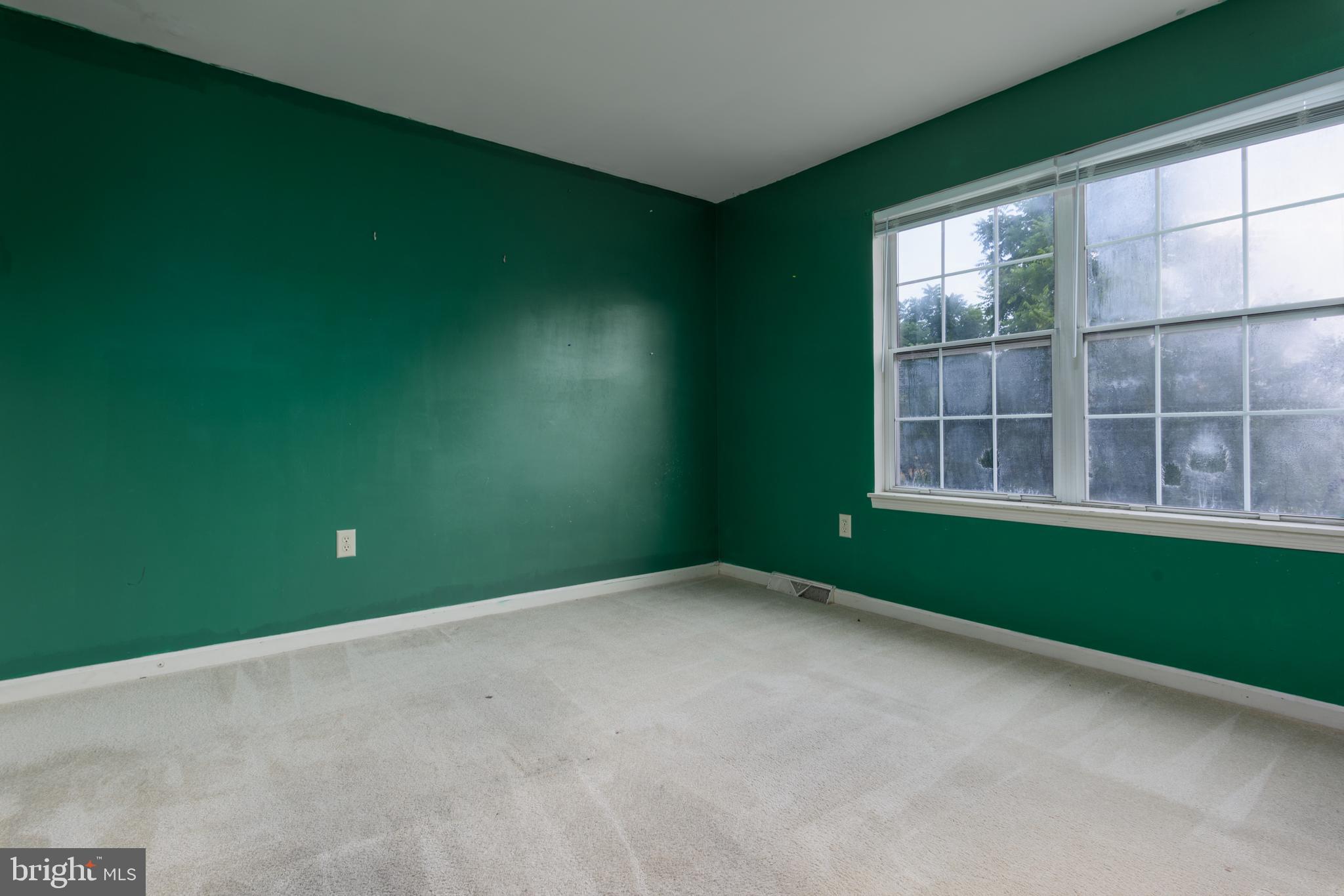 SPRING KNOLL - Residential