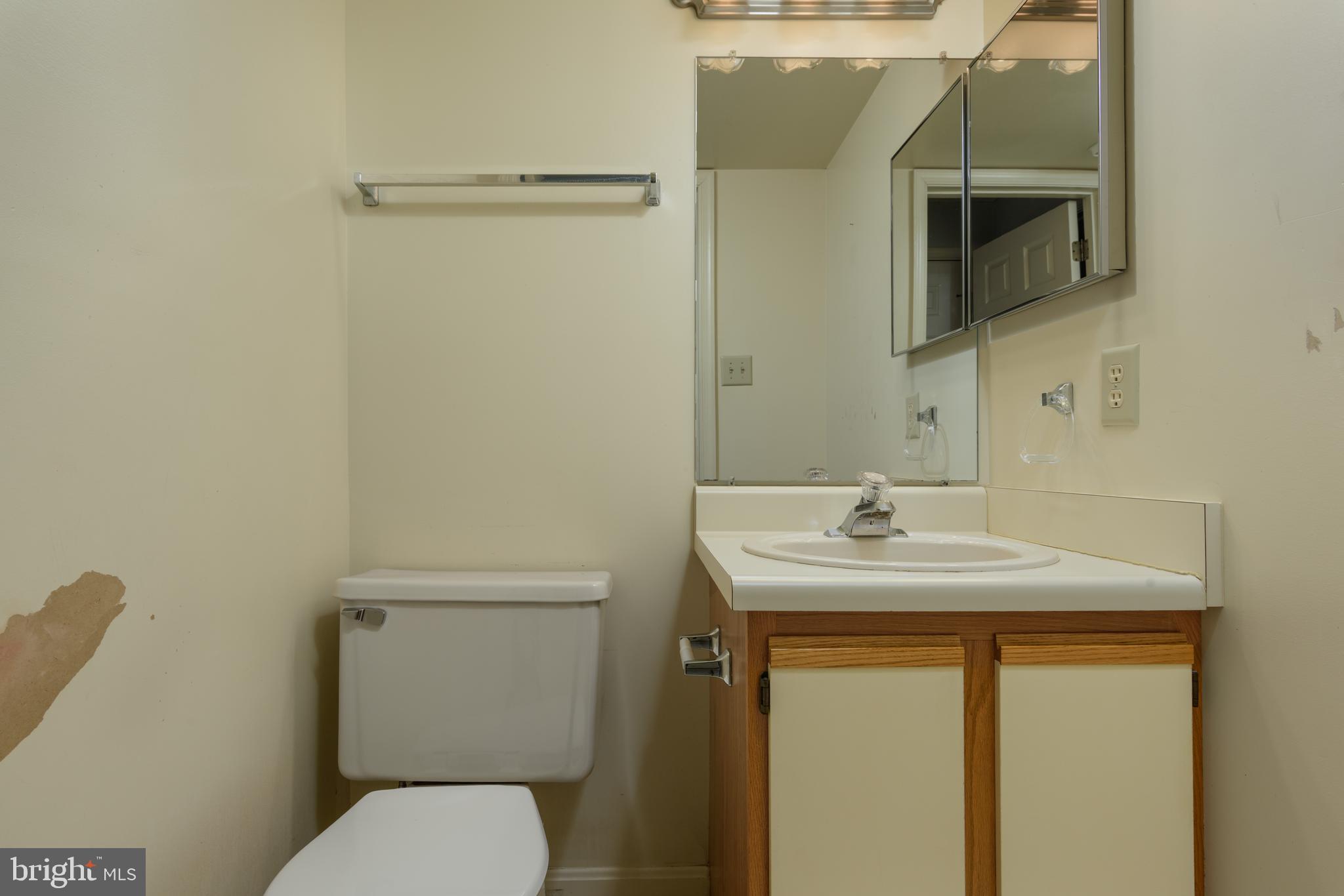 SPRING KNOLL - Residential