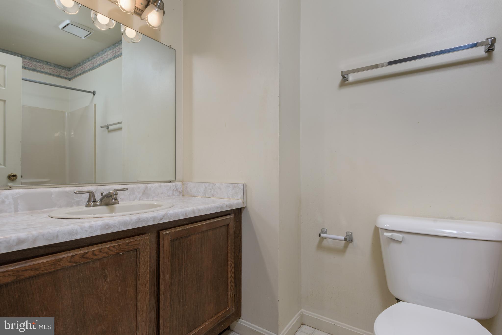 SPRING KNOLL - Residential