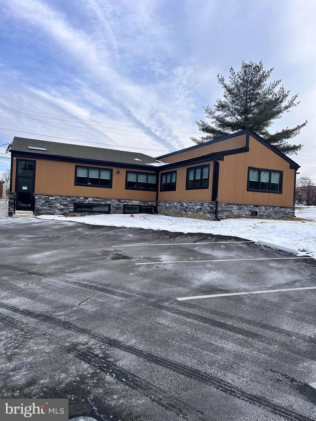 Photo of 325 E Street Road, FEASTERVILLE TREVOSE, PA 19053 (MLS # PABU2101356)