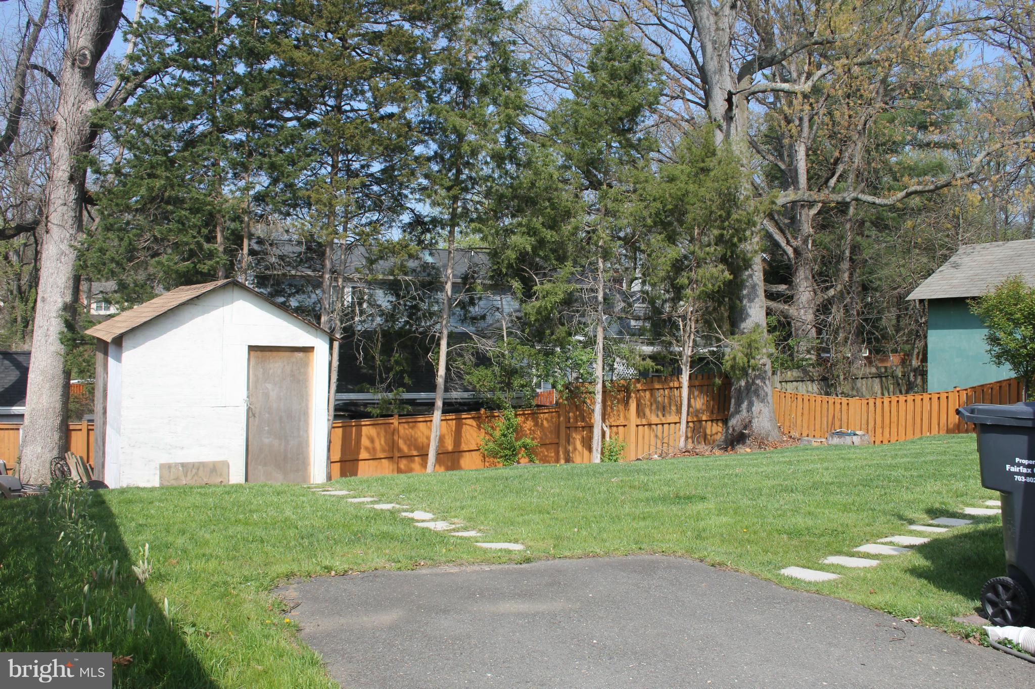 ANNALEE HEIGHTS - Residential