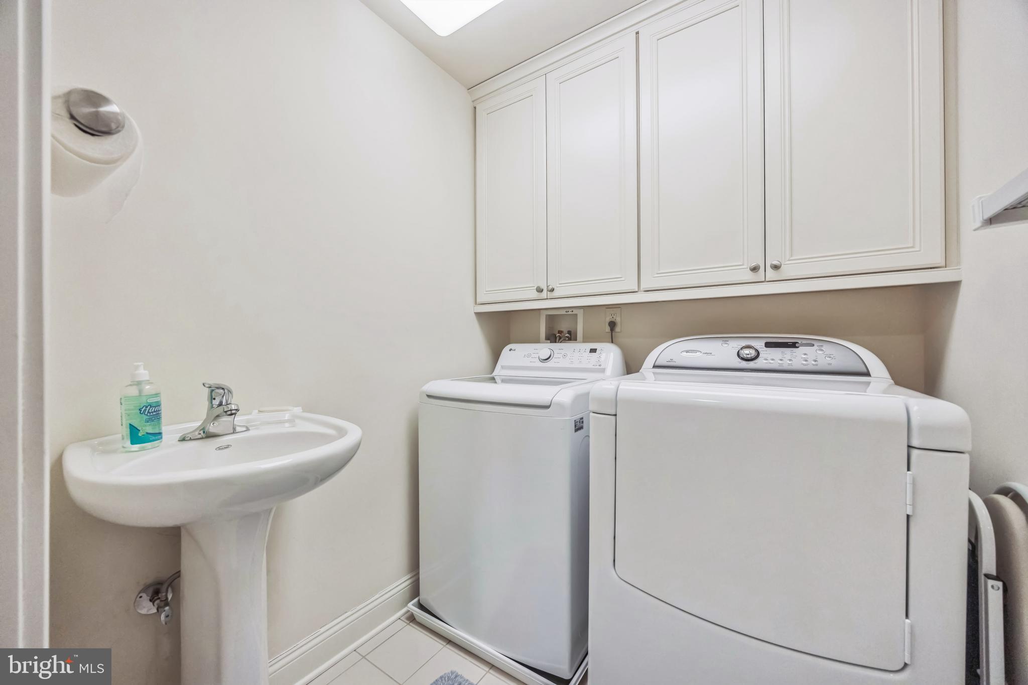 DELANCEY COURT - Residential